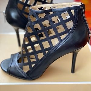 Michael Kors - Yvonne Open Toe Bootie 7.5